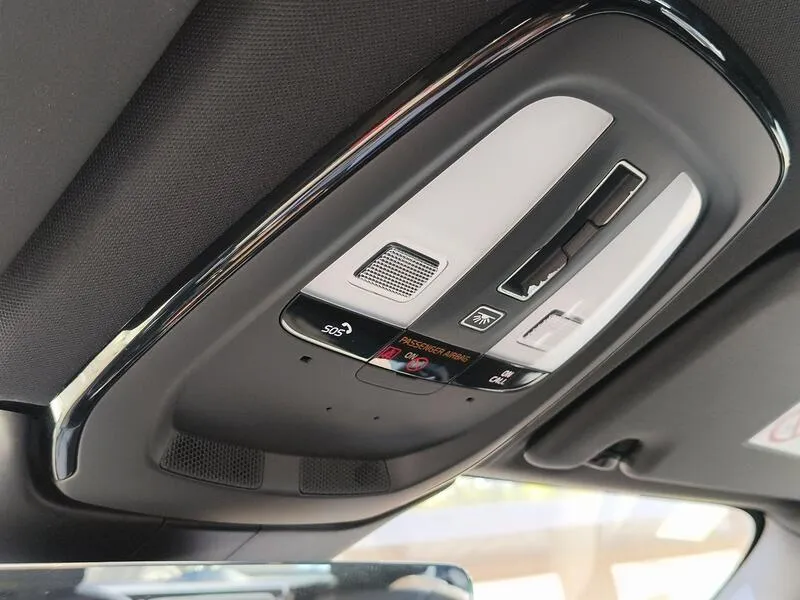 Volvo XC60 2.0 T6 AWD Recharge R-Design - foto 26