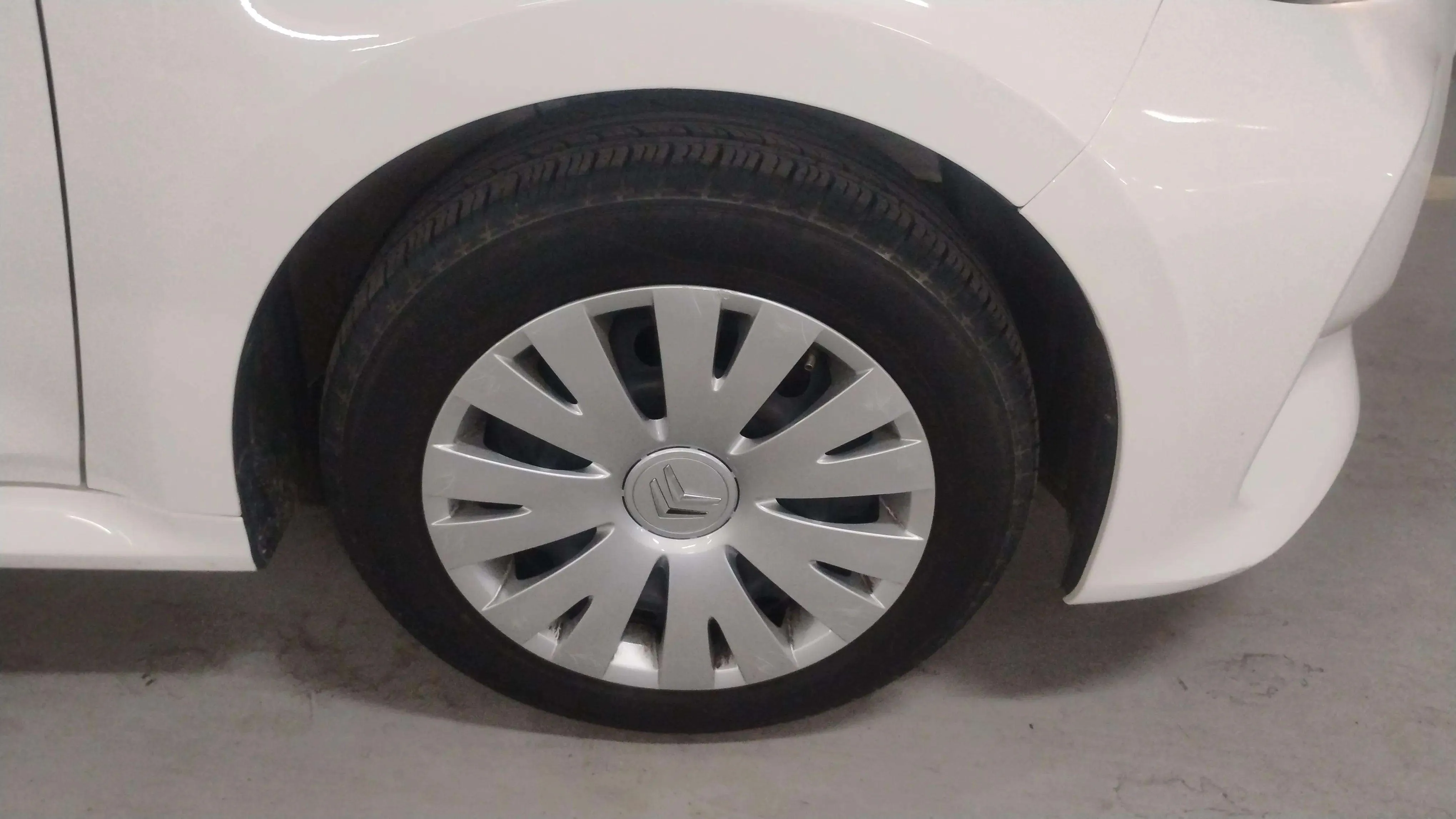 Toyota Yaris 1.0 70 Business - foto 29
