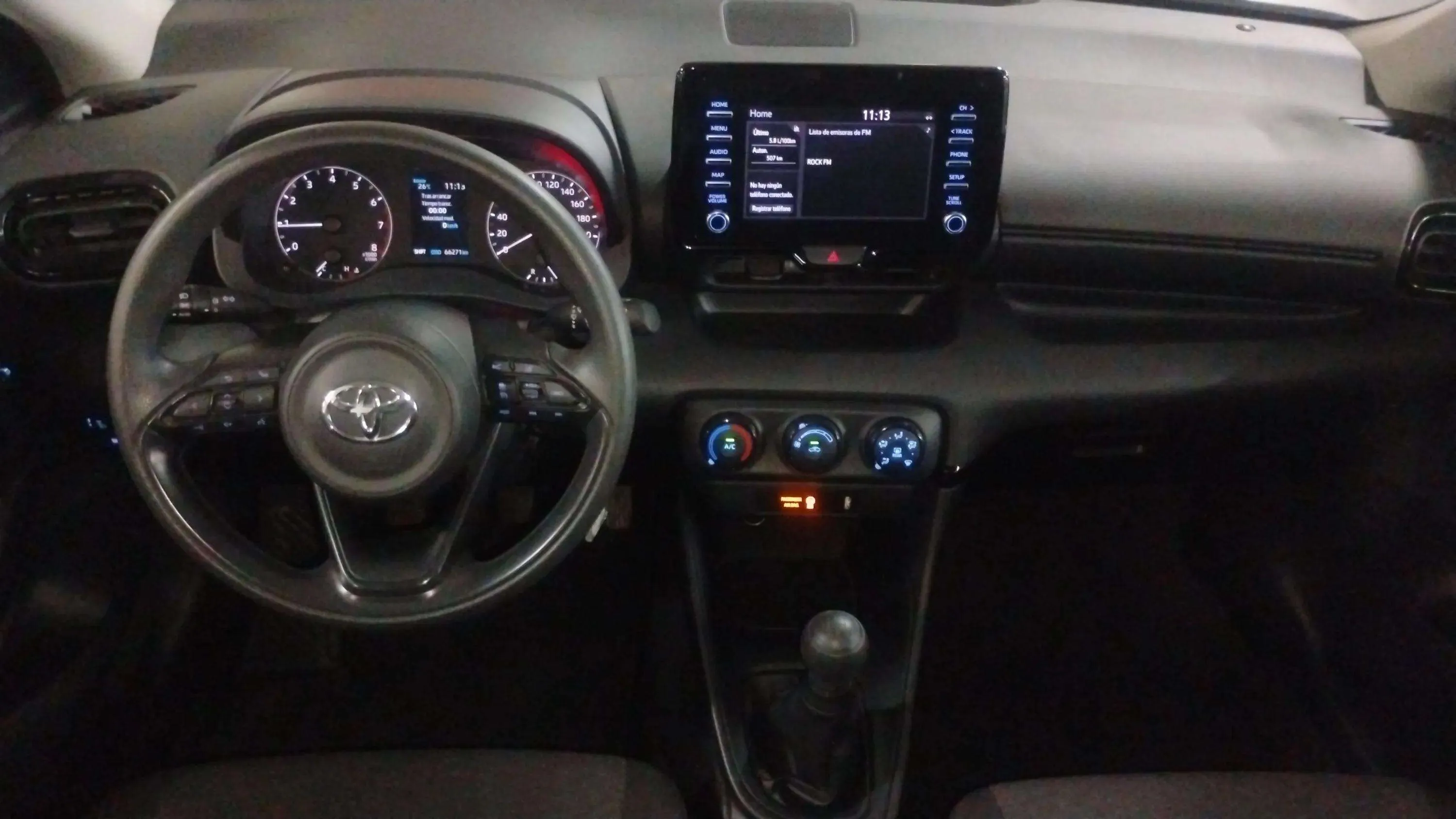 Toyota Yaris 1.0 70 Business - foto 18