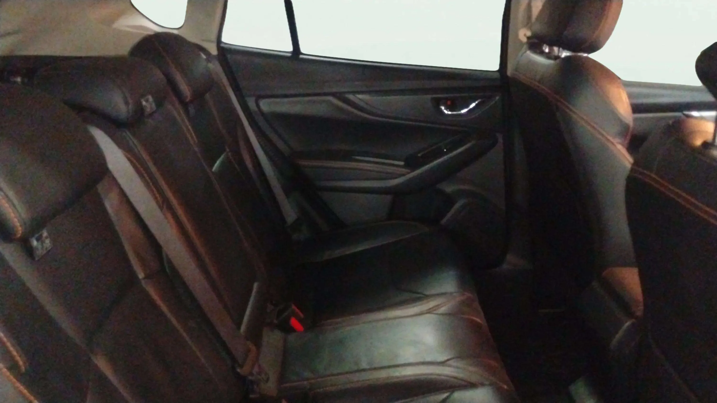 Subaru XV 2.0i Hybrid CVT Executive Plus - foto 15