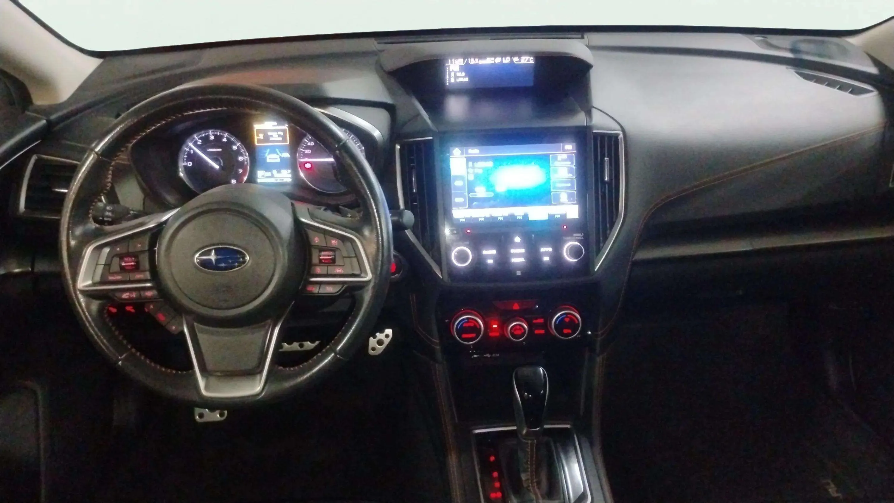Subaru XV 2.0i Hybrid CVT Executive Plus - foto 17