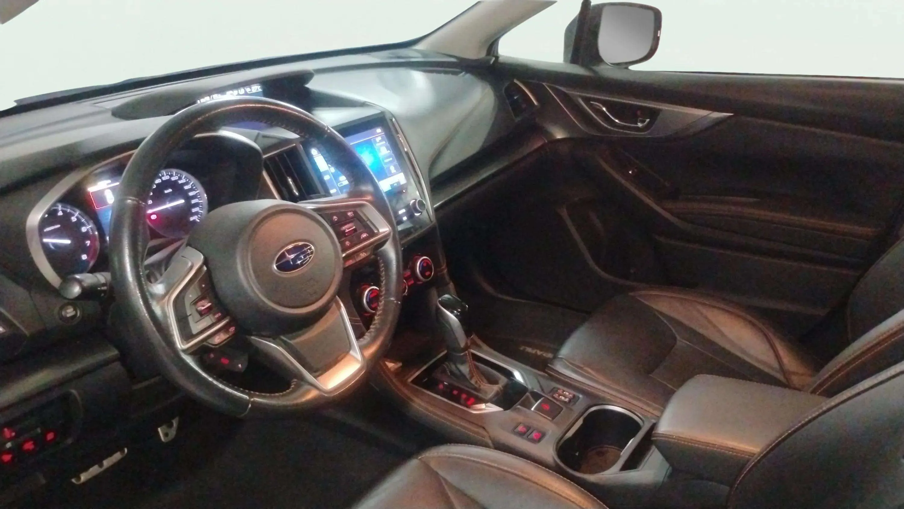 Subaru XV 2.0i Hybrid CVT Executive Plus - foto 6