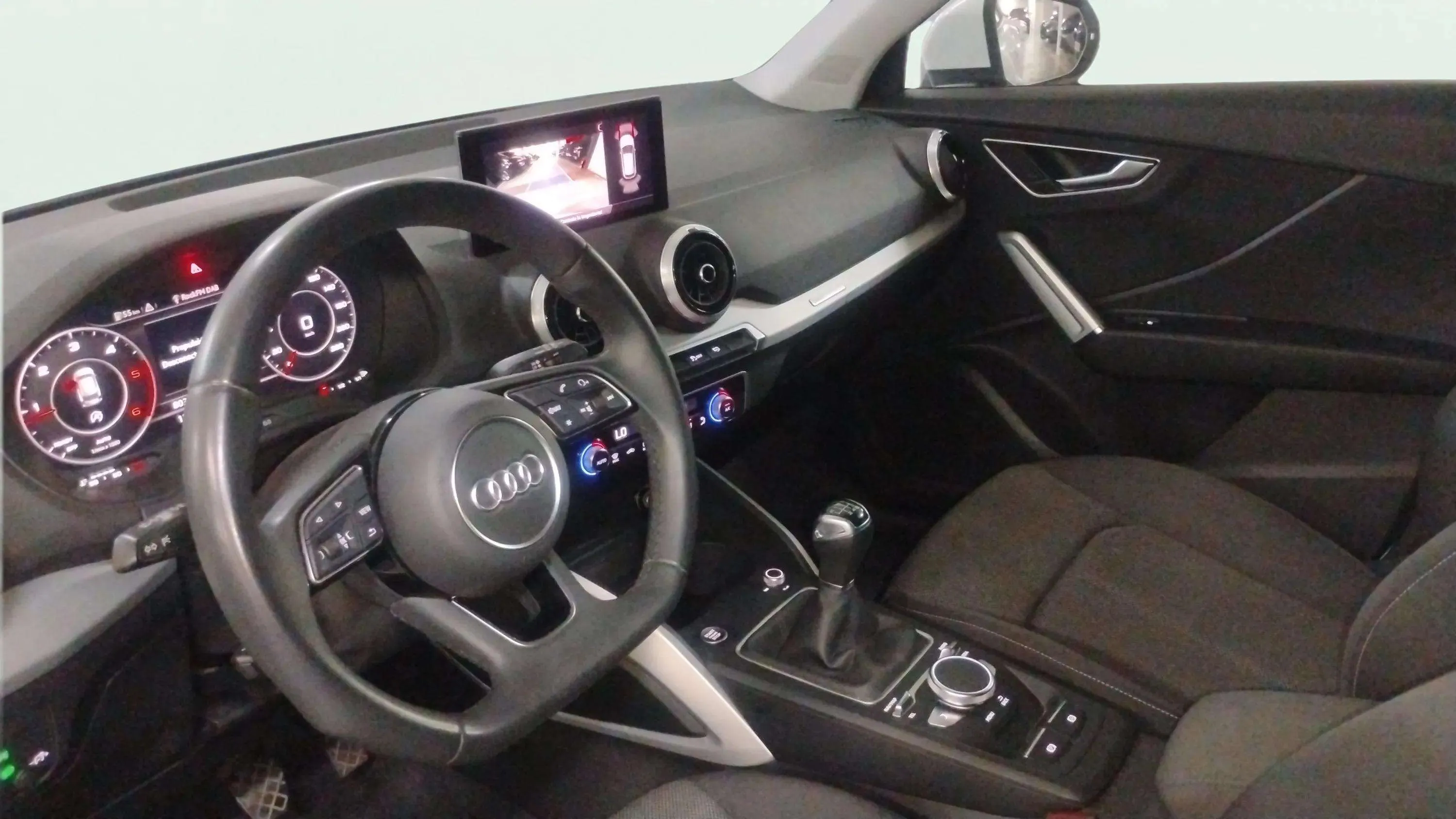 Audi Q2 S line 30 TDI - foto 6