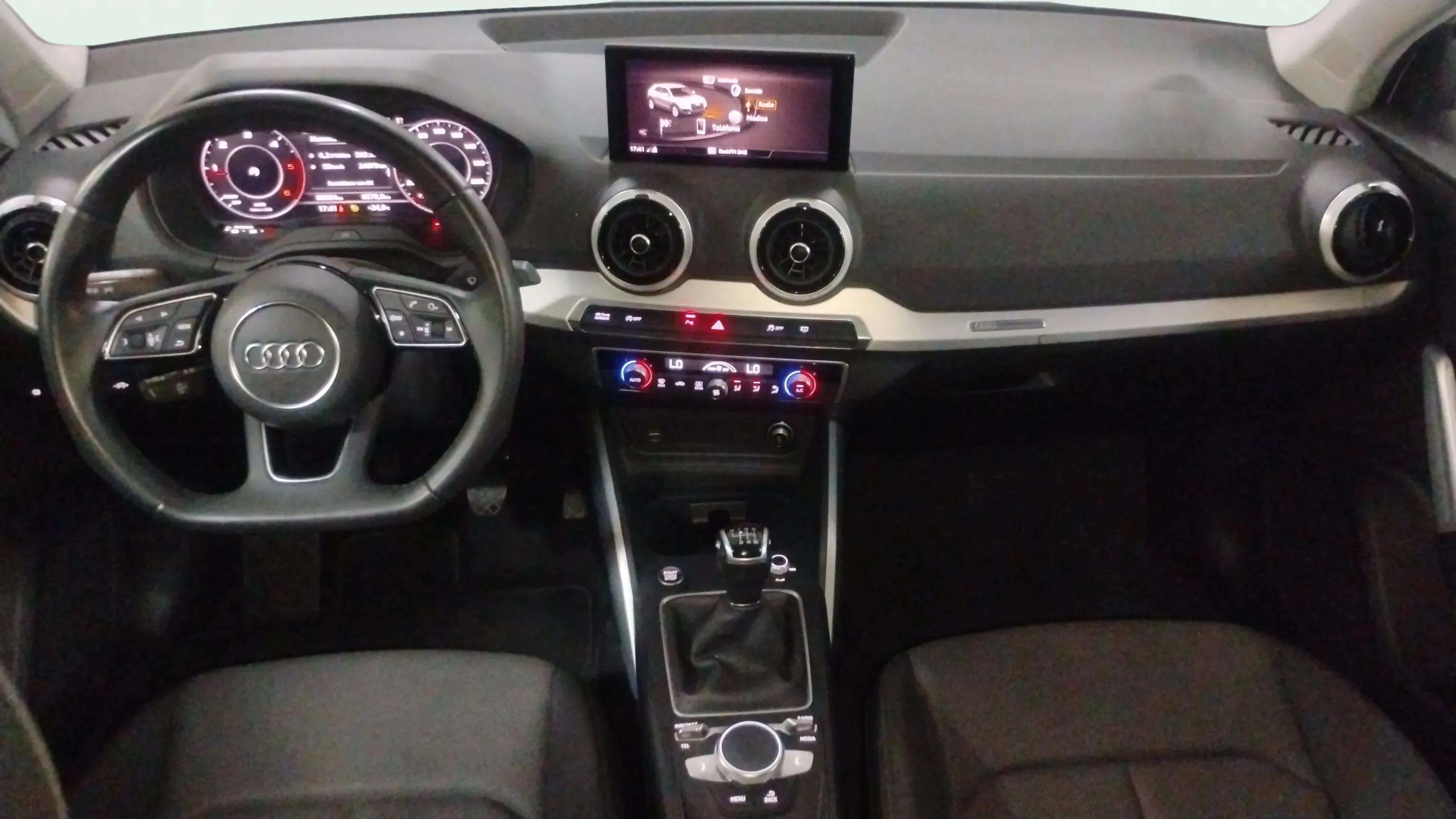Audi Q2 S line 30 TDI - foto 18