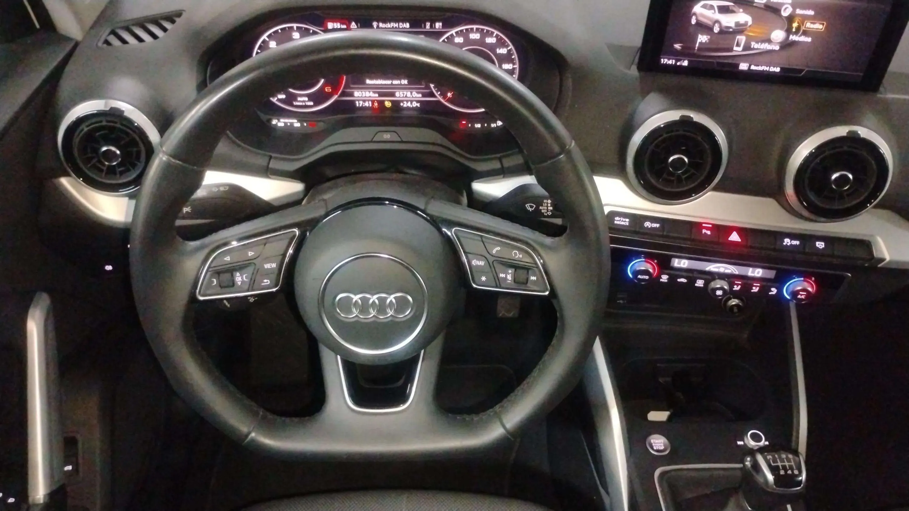 Audi Q2 S line 30 TDI - foto 20