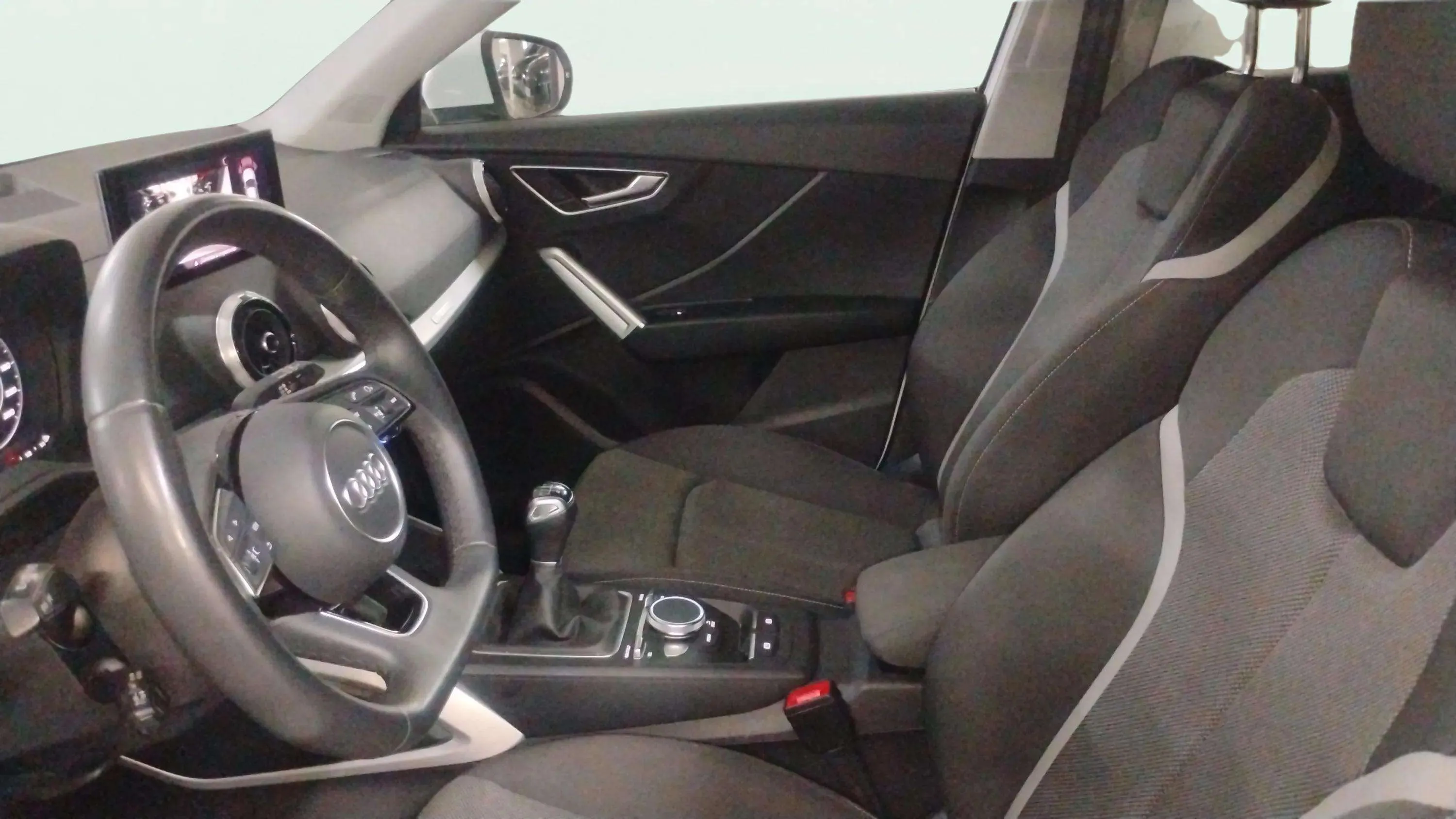 Audi Q2 S line 30 TDI - foto 7