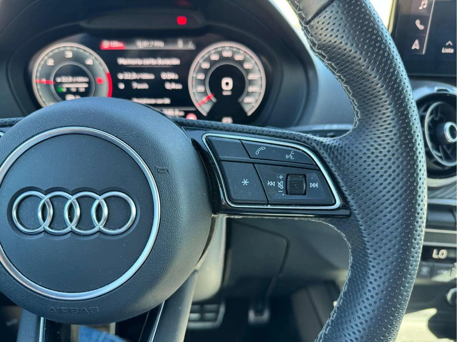 Audi Q2 S line 35 TDI S tronic - foto 14