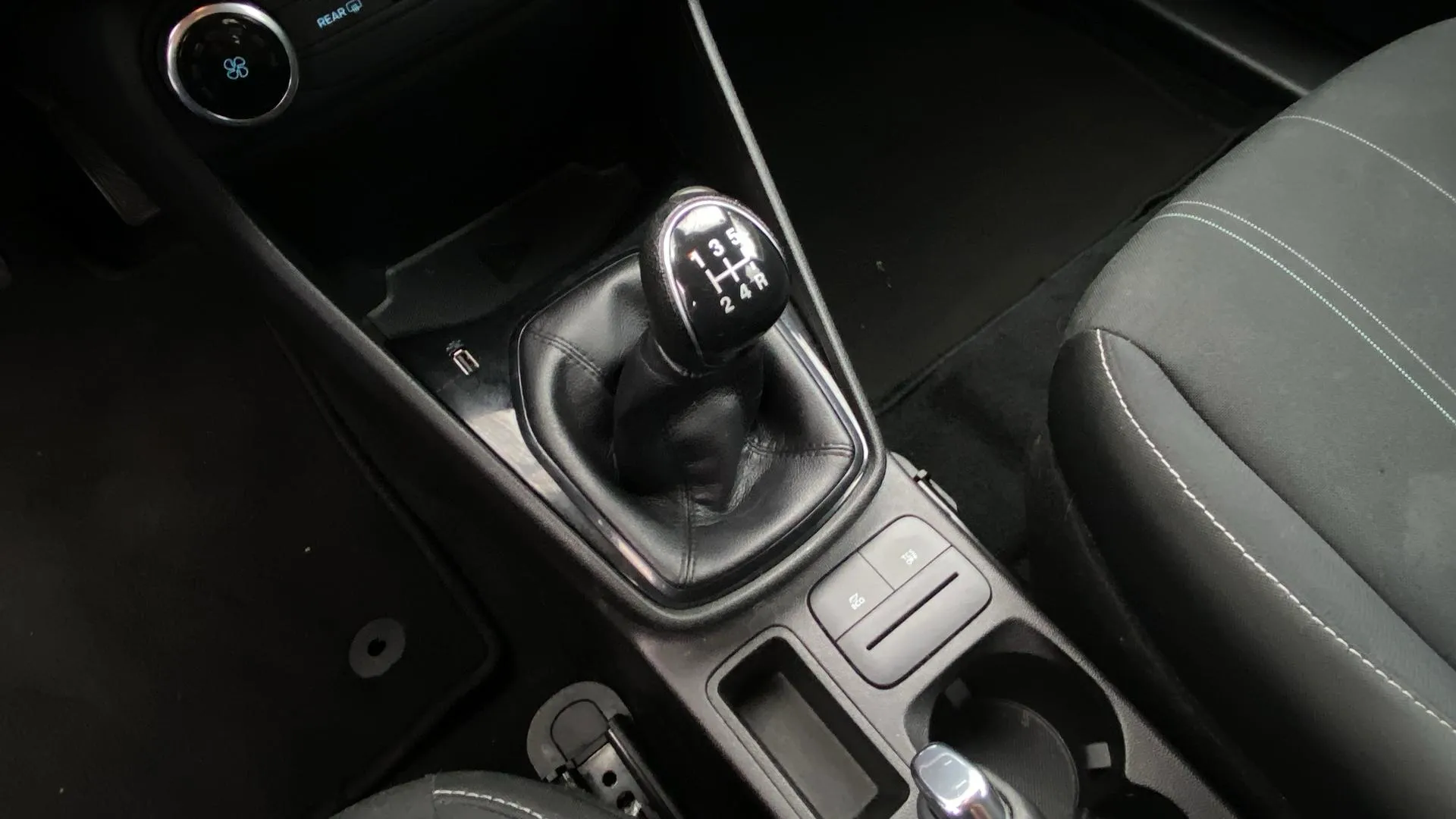 Ford Fiesta 1.0 EcoBoost Active - foto 19
