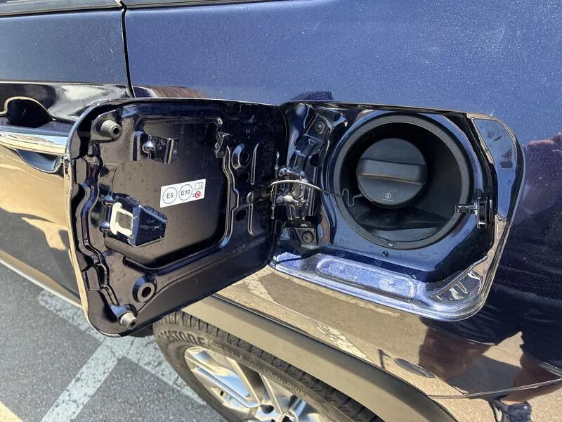 Toyota RAV4 220H e-CVT Luxury - foto 13