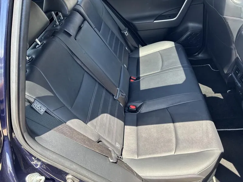 Toyota RAV4 220H e-CVT Luxury - foto 25