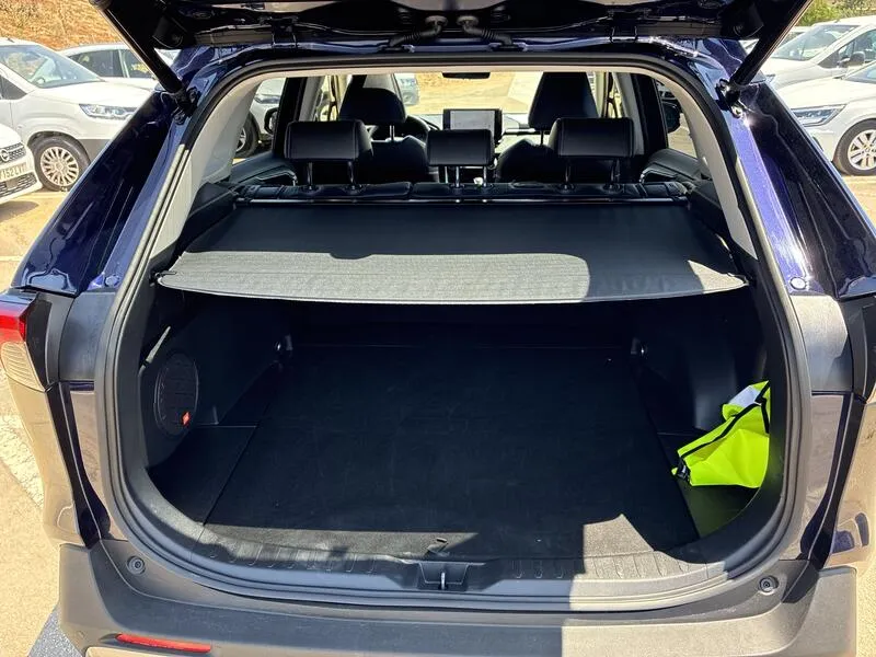 Toyota RAV4 220H e-CVT Luxury - foto 14