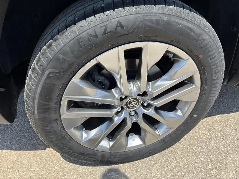 Toyota RAV4 220H e-CVT Luxury - foto 17