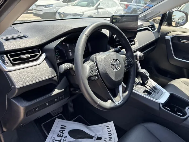 Toyota RAV4 220H e-CVT Luxury - foto 32