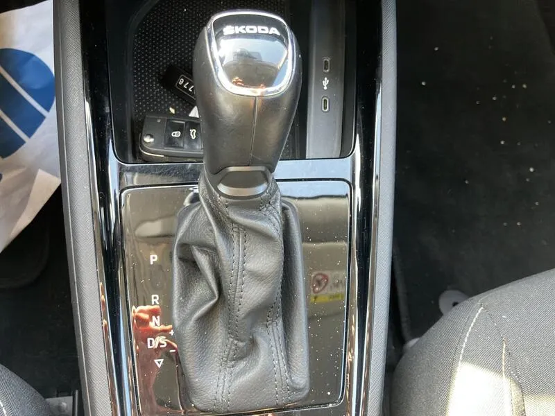 Škoda Kamiq 1.0 TSI DSG Ambition - foto 37