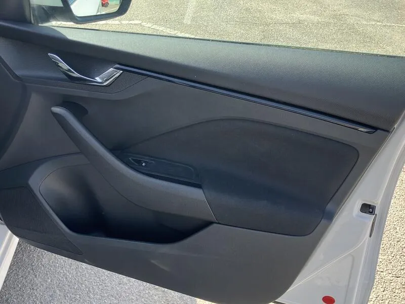 Škoda Kamiq 1.0 TSI DSG Ambition - foto 23