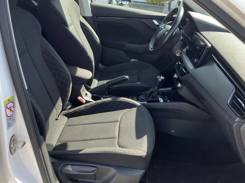 Škoda Kamiq 1.0 TSI DSG Ambition - foto 25