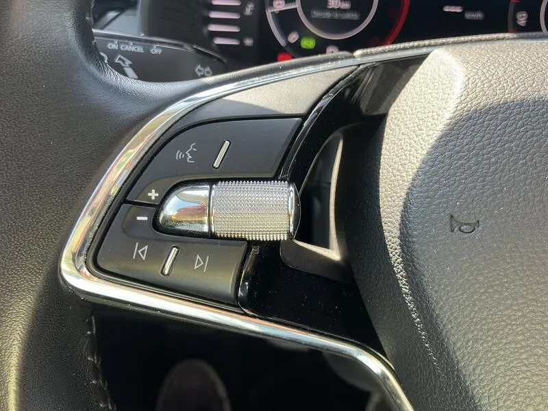 Škoda Kamiq 1.0 TSI DSG Ambition - foto 34