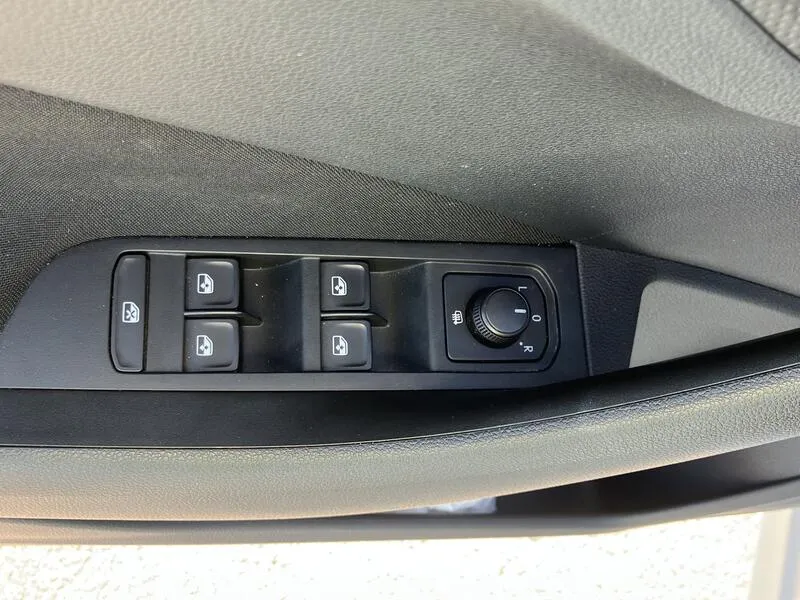 Škoda Kamiq 1.0 TSI DSG Ambition - foto 12