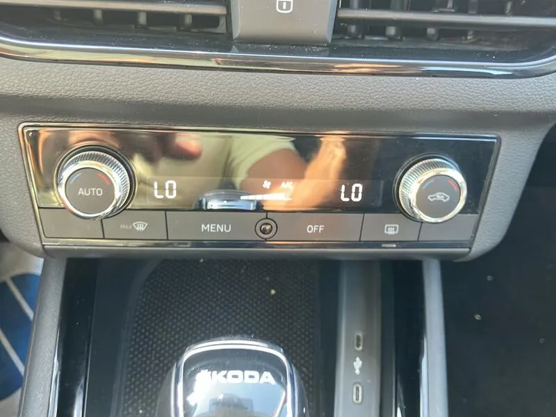 Škoda Kamiq 1.0 TSI DSG Ambition - foto 39