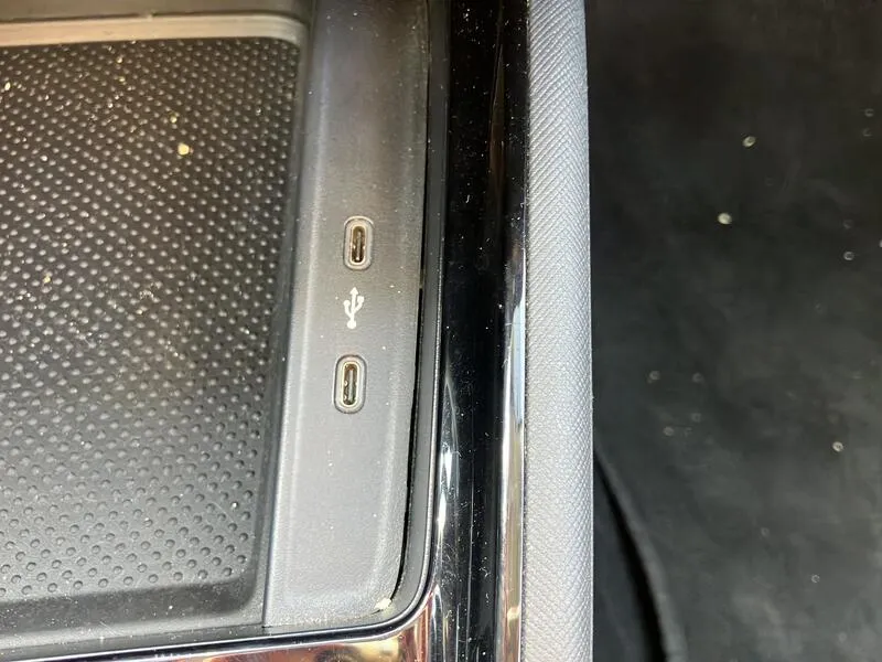 Škoda Kamiq 1.0 TSI DSG Ambition - foto 38