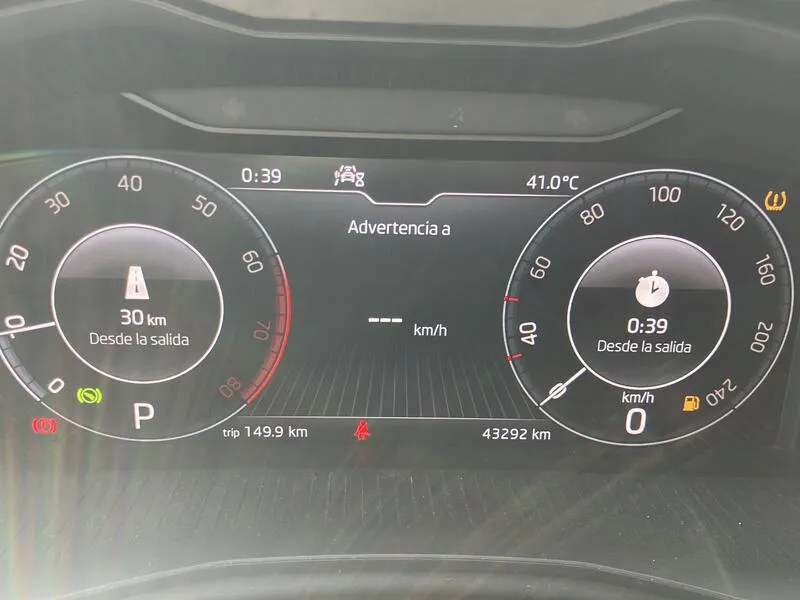 Škoda Kamiq 1.0 TSI DSG Ambition - foto 36