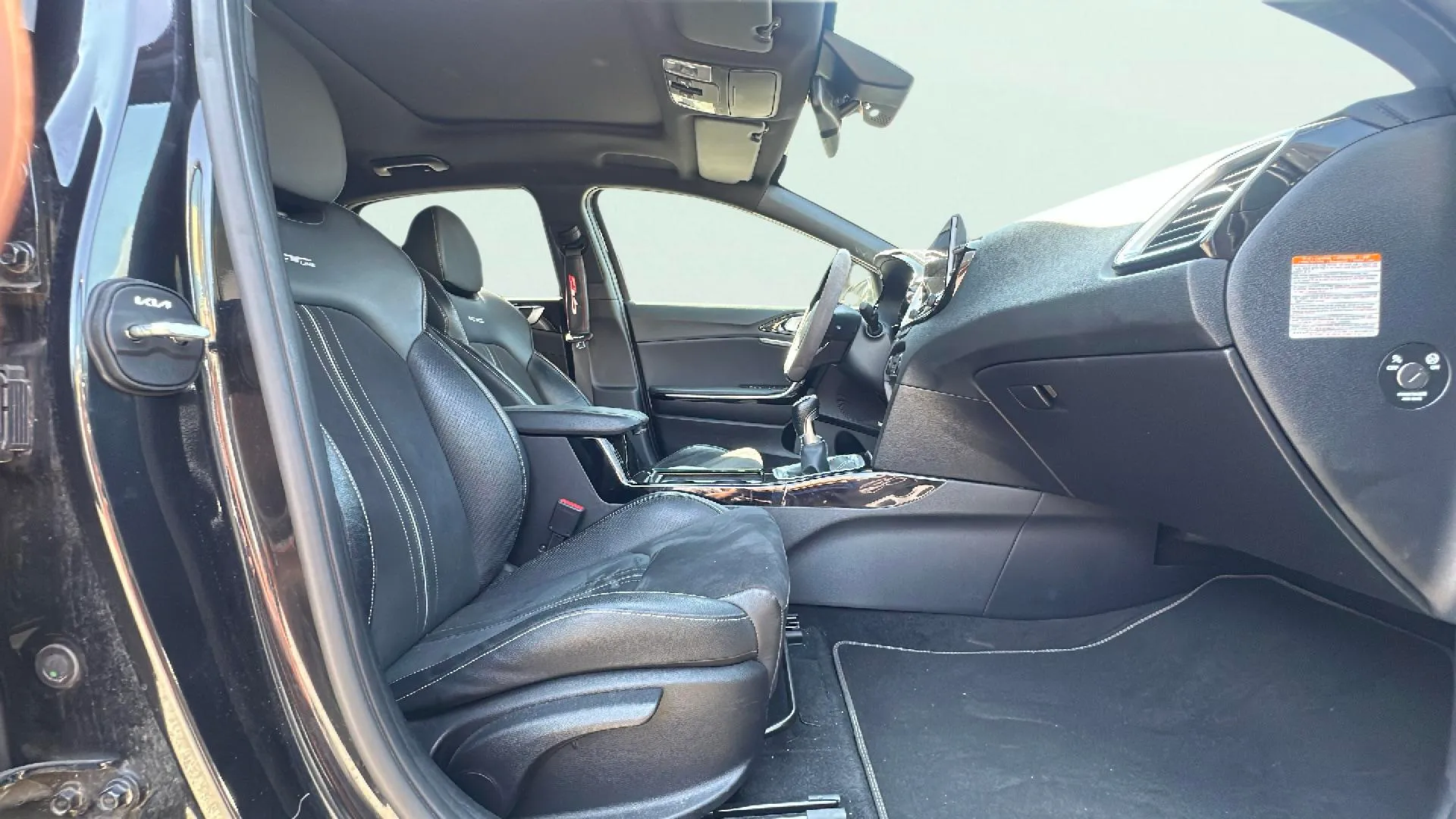 Kia Ceed 1.6MHEV IMT GT Line - foto 19