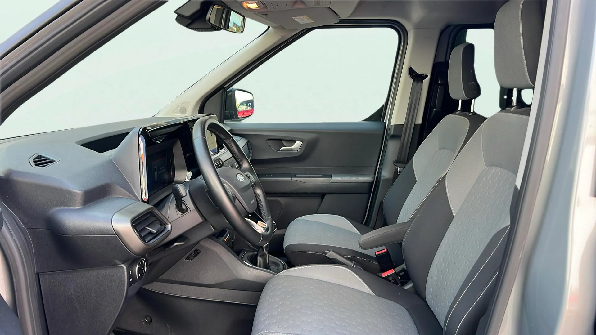 Ford Tourneo Courier 1.0 EcoBoost Active - foto 11