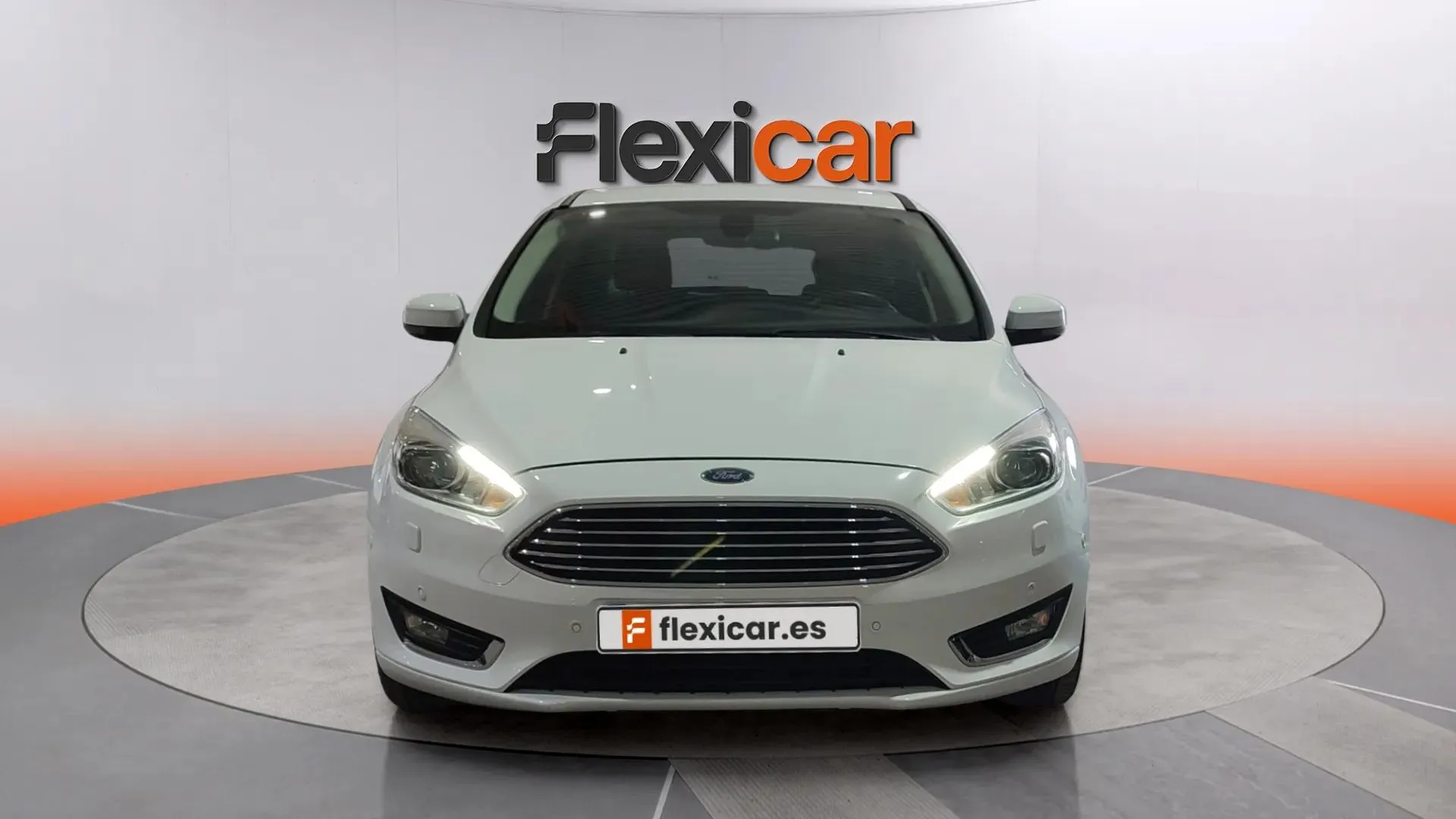 Ford Focus 1.5 EcoBoost A-S-S Titanium - foto 2