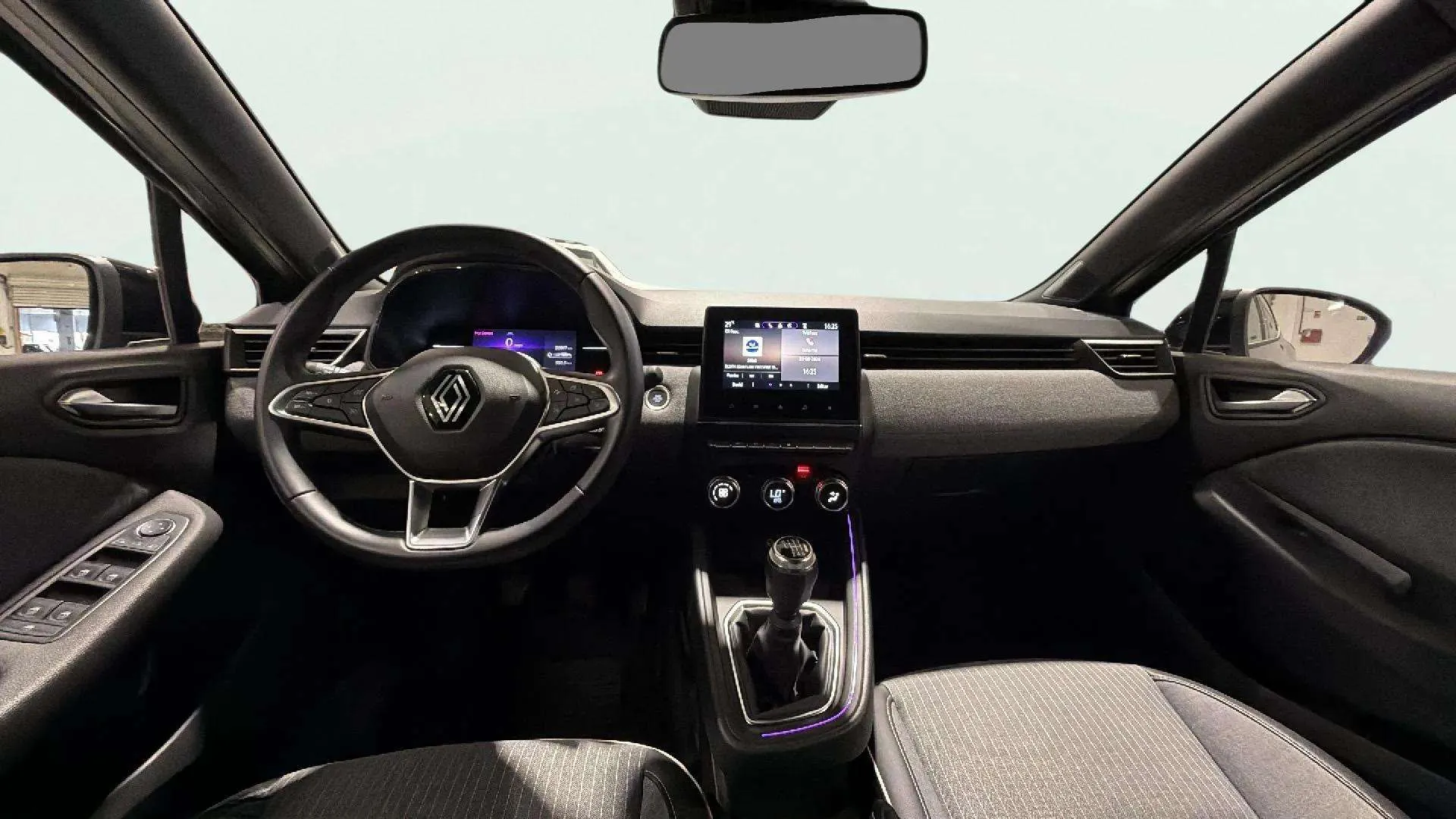 Renault Clio Techno TCe 90 - foto 9