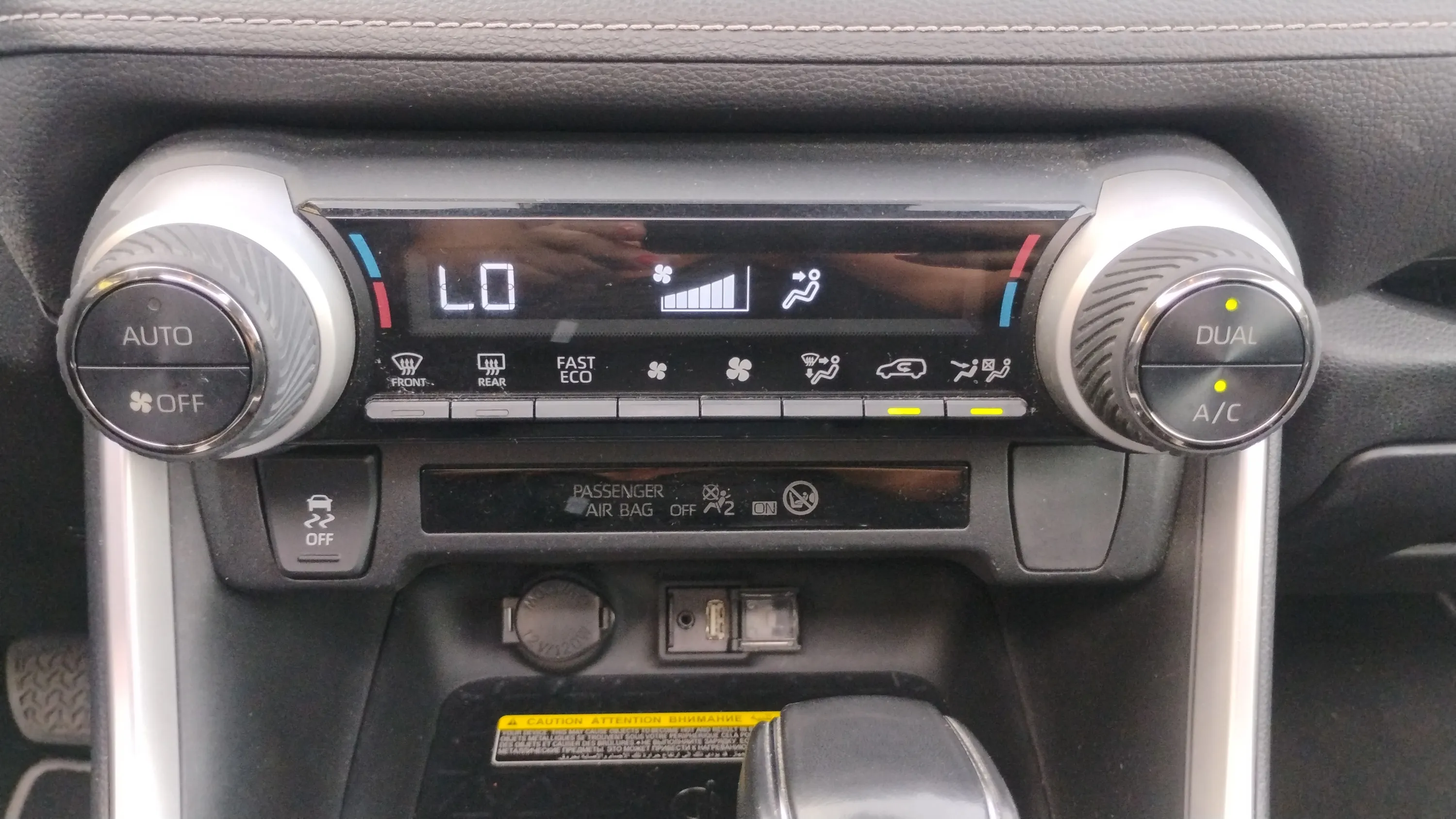 Toyota RAV4 2.5l 220H Advance - foto 9