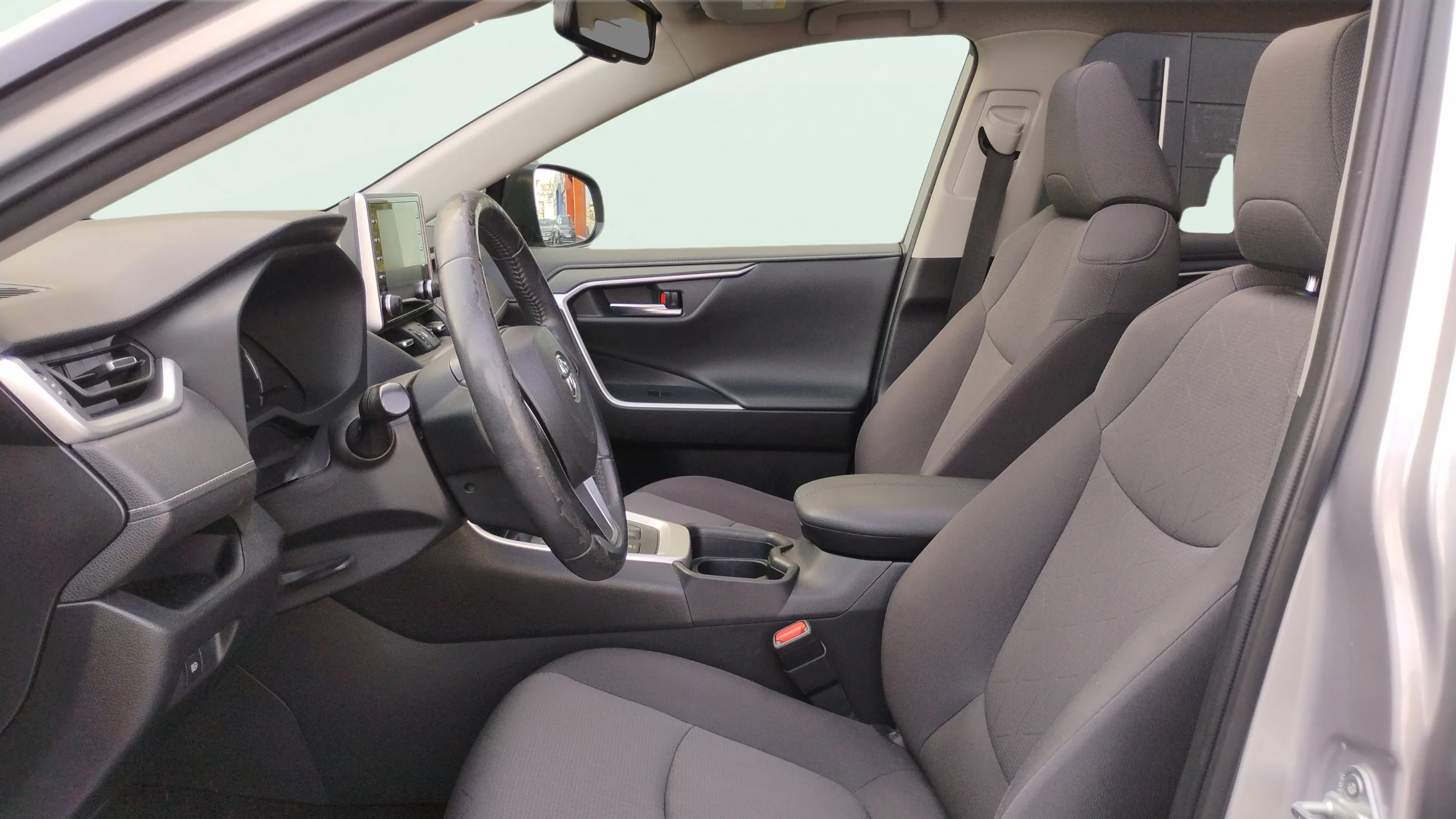 Toyota RAV4 2.5l 220H Advance - foto 16