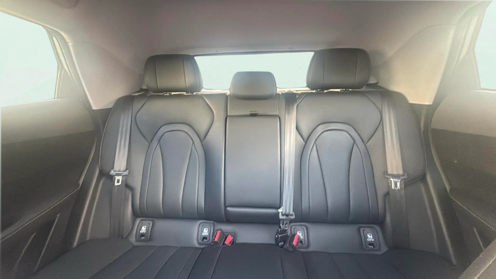 Omoda 5 1.6 T-GDi DCT Comfort - foto 16