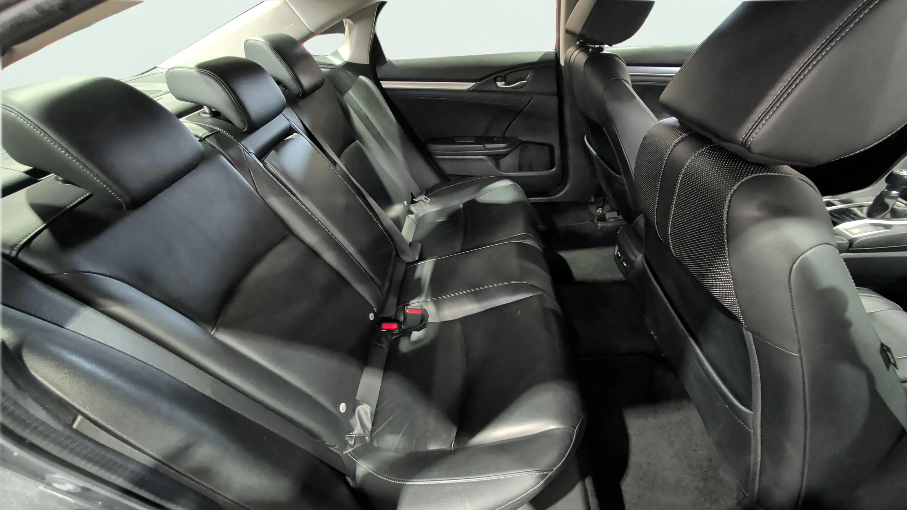 Honda Civic 1.6 I-Dtec Executive - foto 23