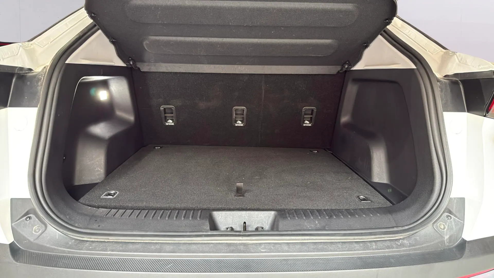 Omoda 5 HEV Premium 1.5 T-GDi - foto 32