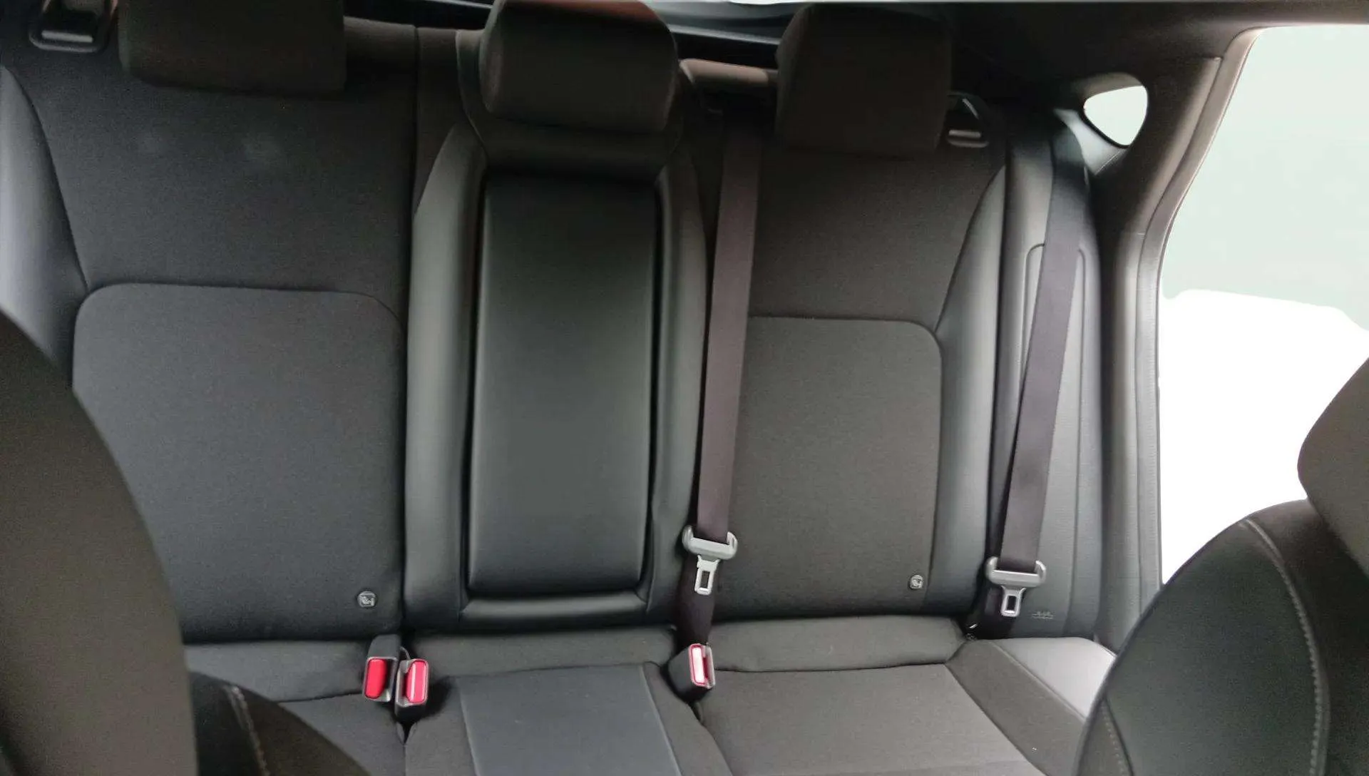 Honda Civic 2.0 i-MMD Sport CVT - foto 21