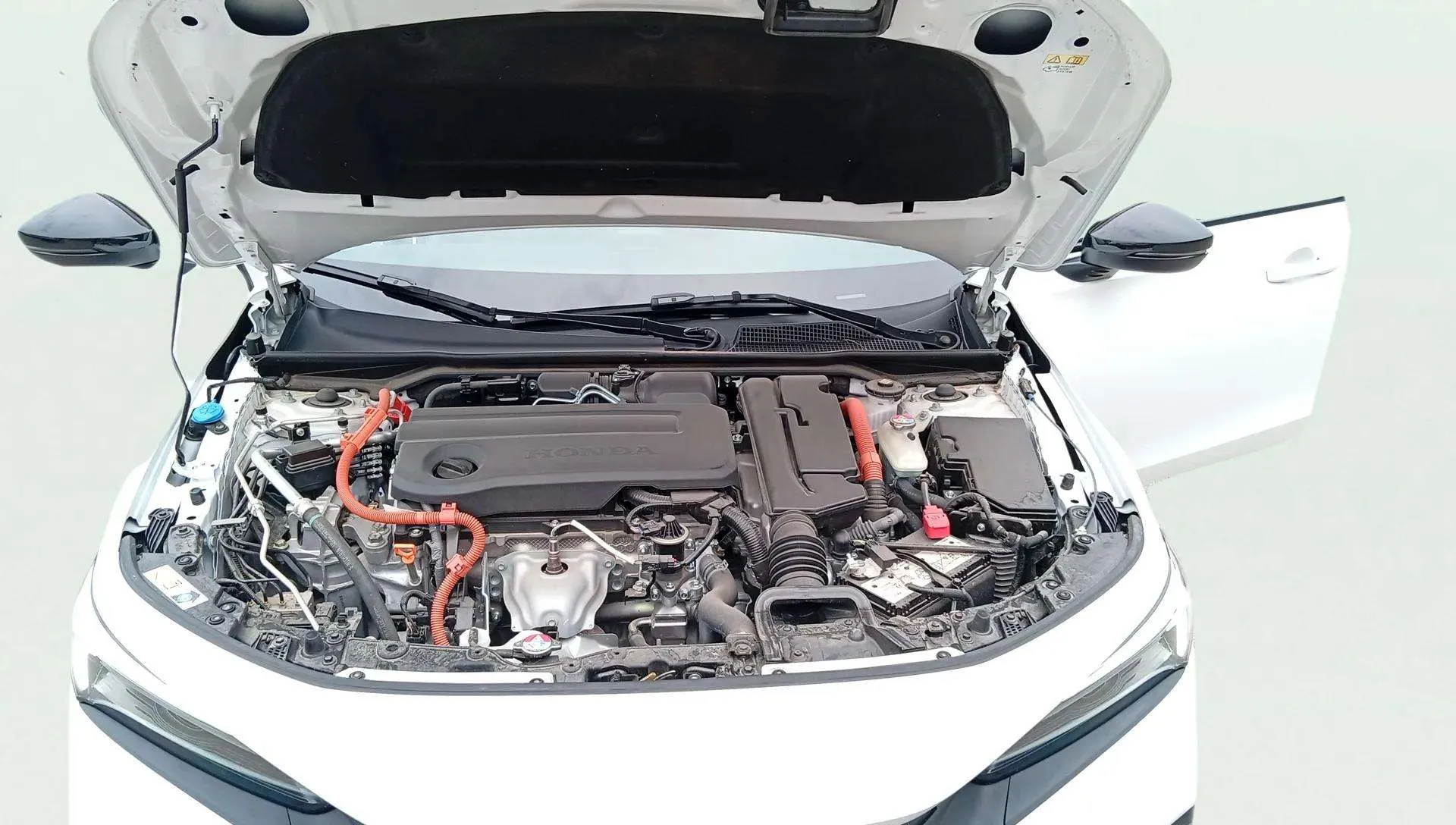 Honda Civic 2.0 i-MMD Sport CVT - foto 24