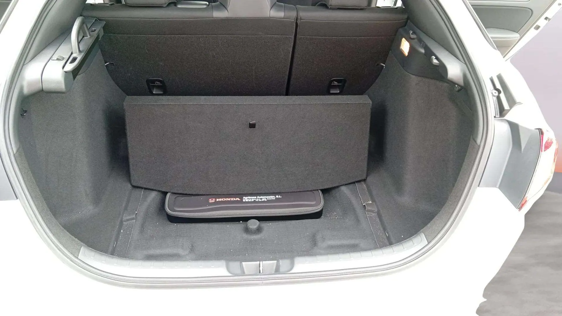 Honda Civic 2.0 i-MMD Sport CVT - foto 22