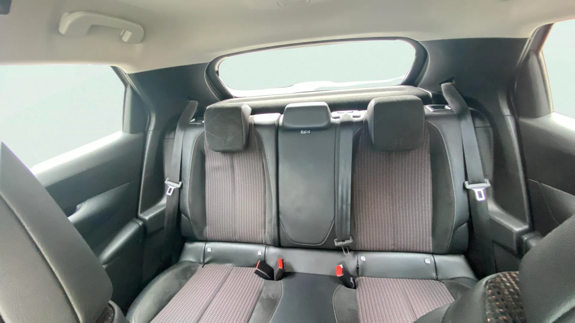 DS DS 3 Crossback PureTech 130 Bastille - foto 12