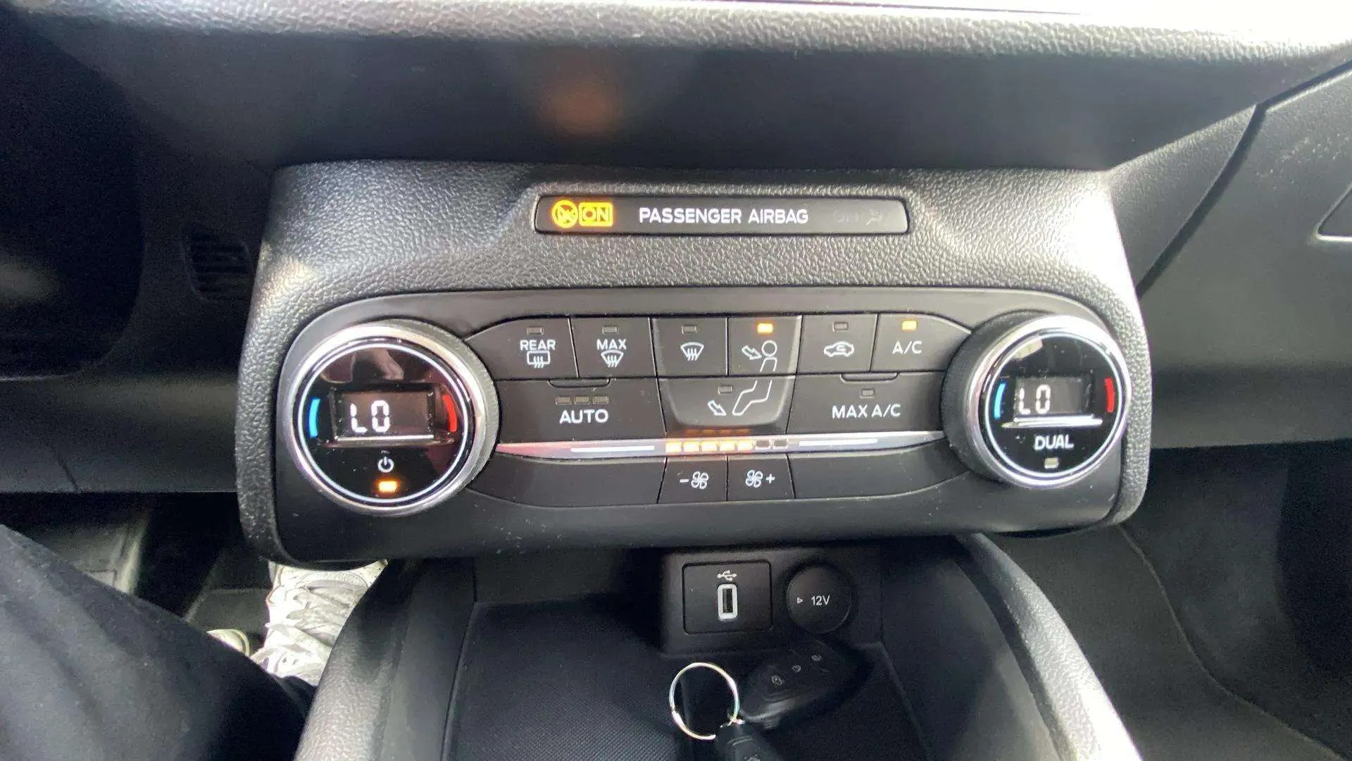 Ford Focus 2.0 - foto 20