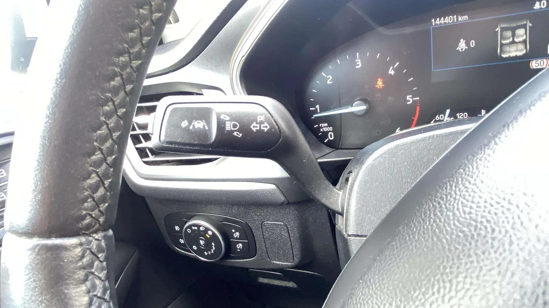 Ford Focus 2.0 - foto 29