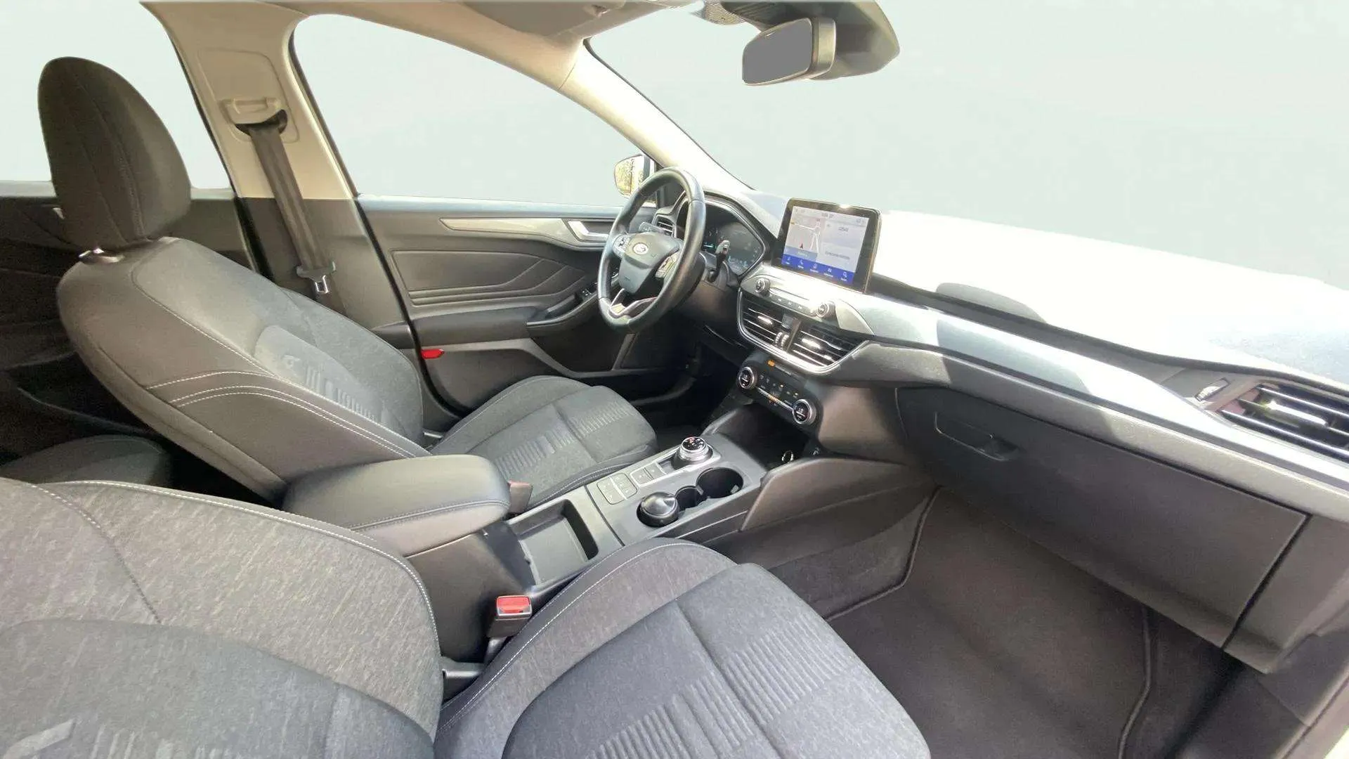 Ford Focus 2.0 - foto 17