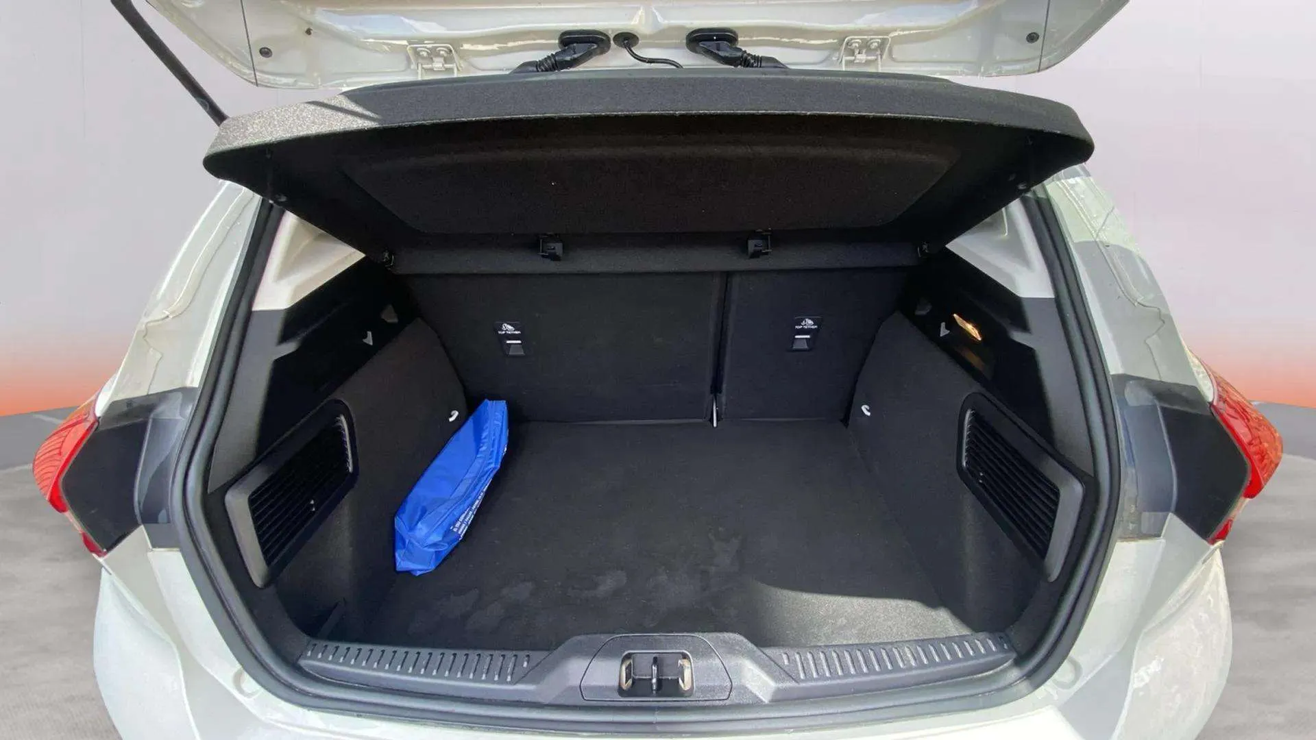Ford Focus 2.0 - foto 15
