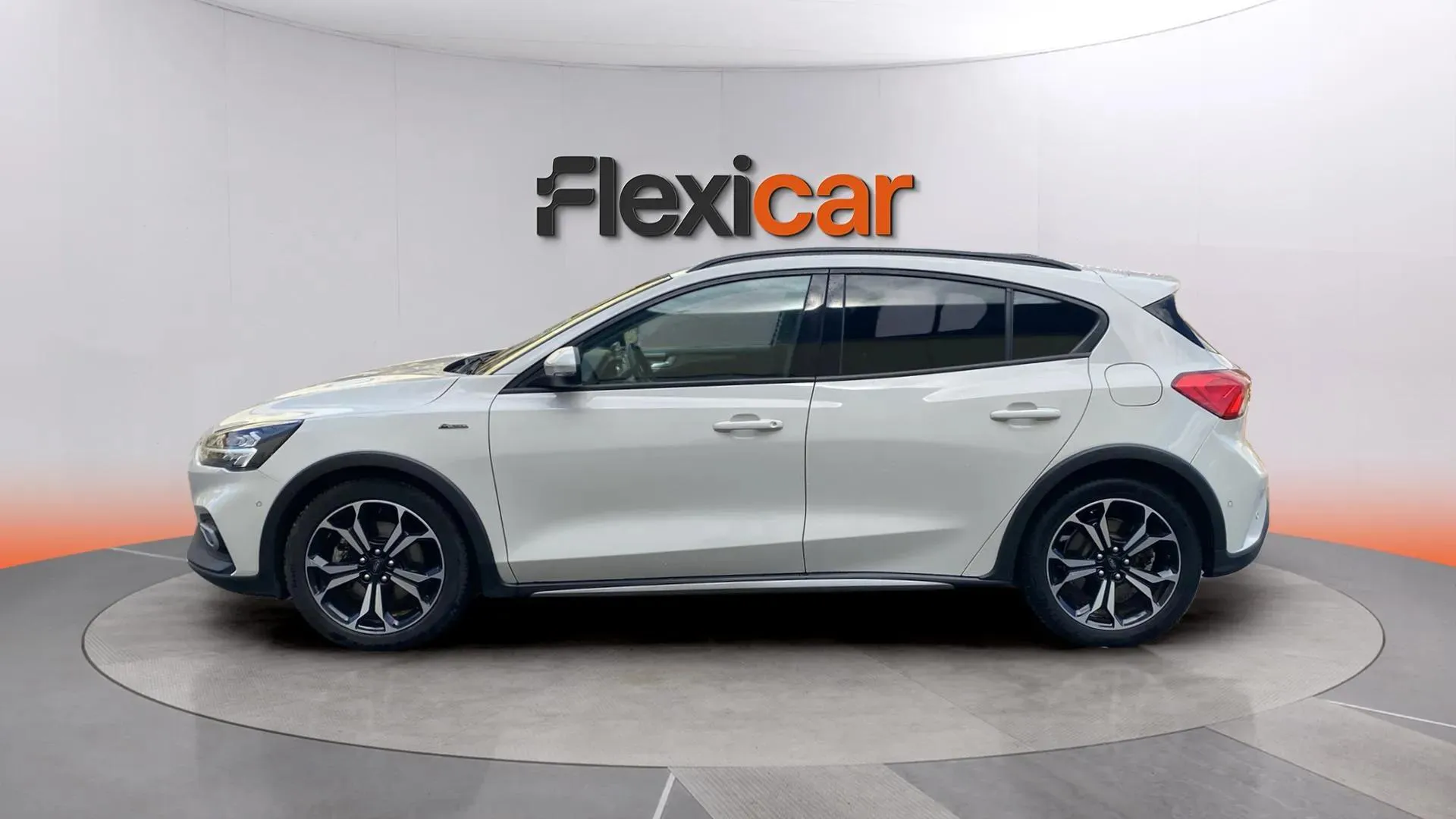 Ford Focus 2.0 - foto 6