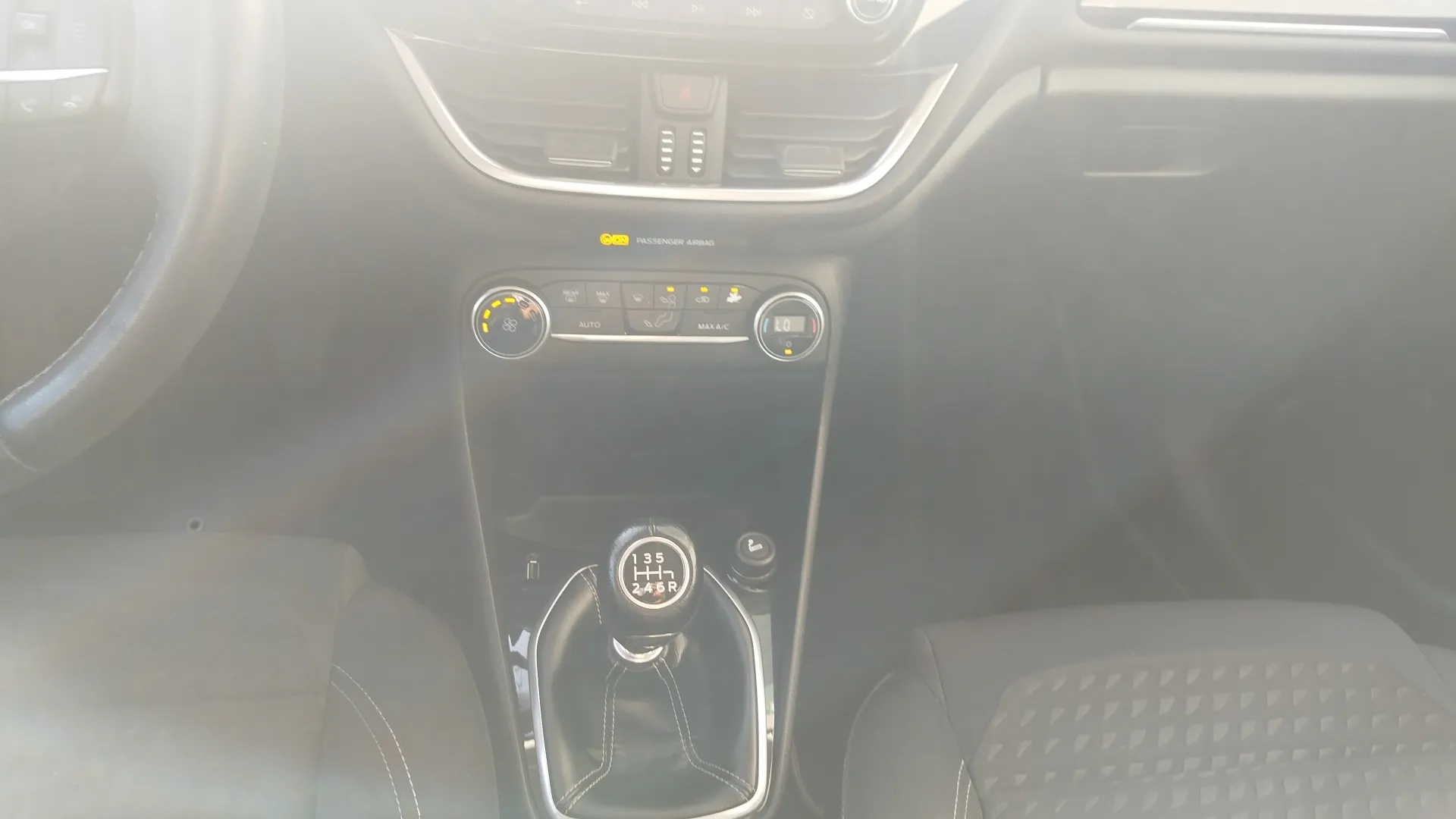 Ford Fiesta 1.5 TDCi Titanium - foto 12