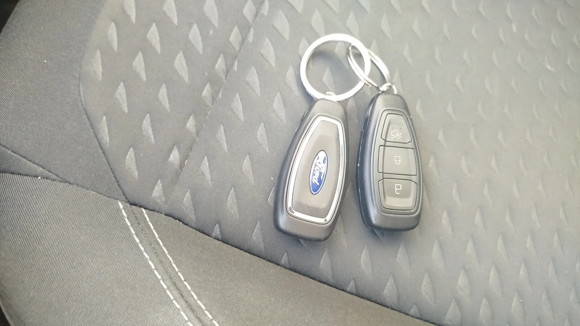Ford Fiesta 1.5 TDCi Titanium - foto 22