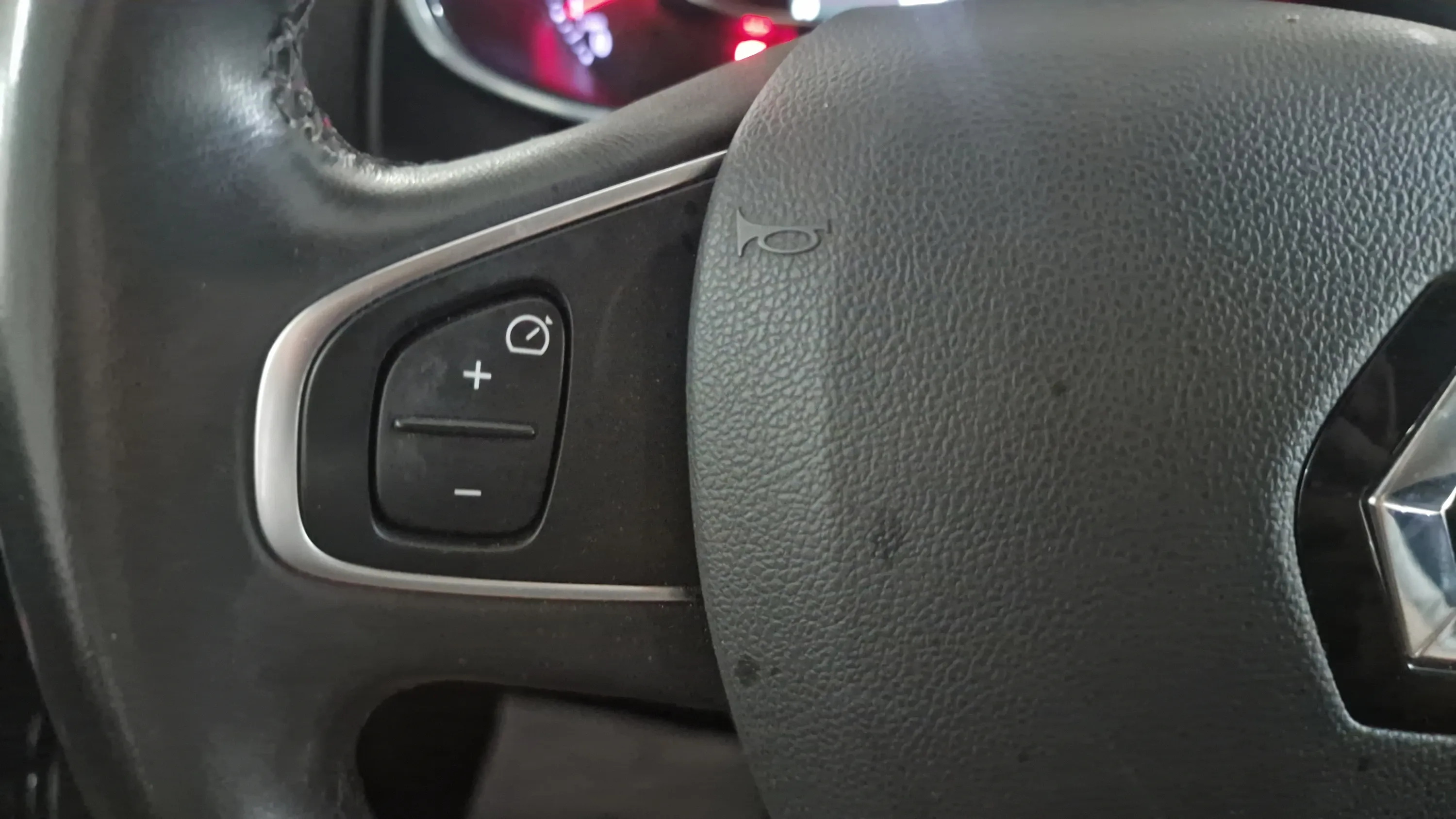 Renault Clio Zen Energy TCe -18 - foto 18