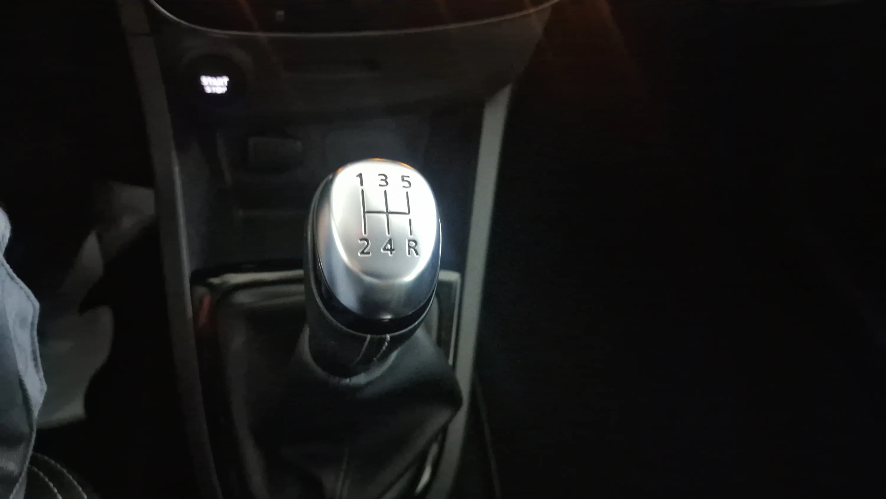 Renault Clio Zen Energy TCe -18 - foto 10