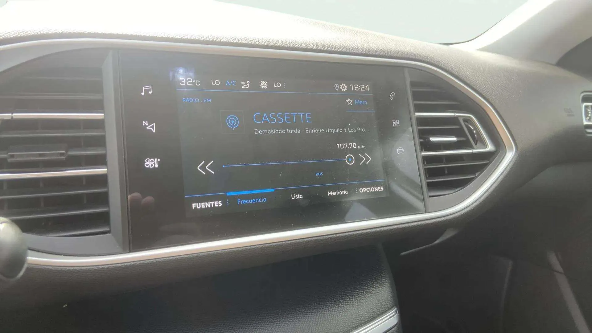 Peugeot 308 Allure BlueHDi 130 EAT8 - foto 15