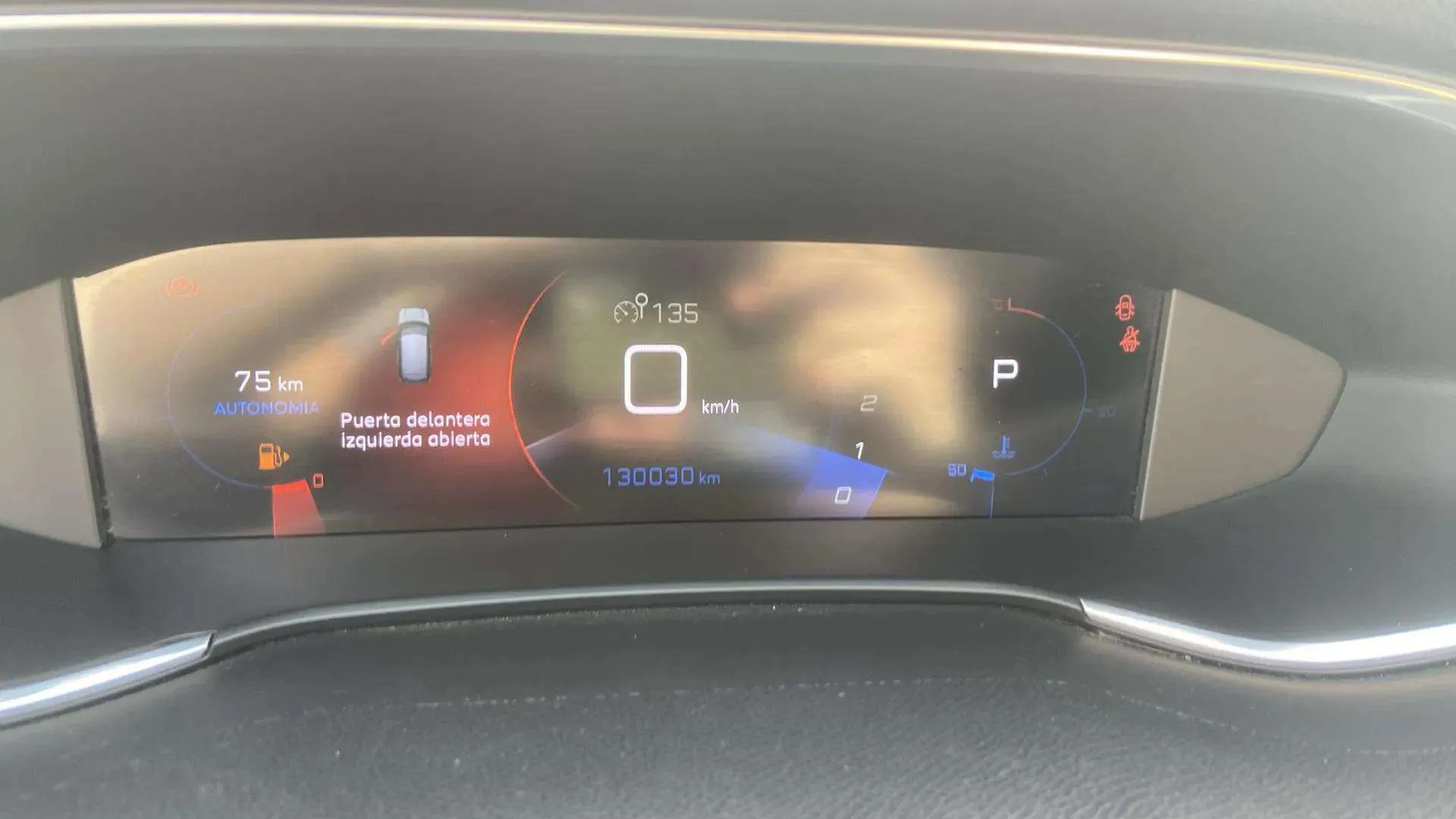 Peugeot 308 Allure BlueHDi 130 EAT8 - foto 18