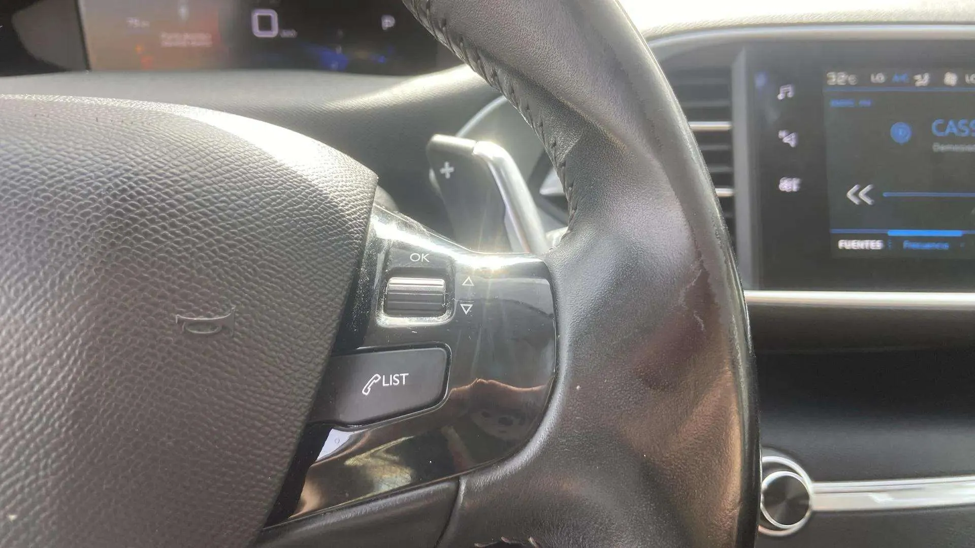 Peugeot 308 Allure BlueHDi 130 EAT8 - foto 14